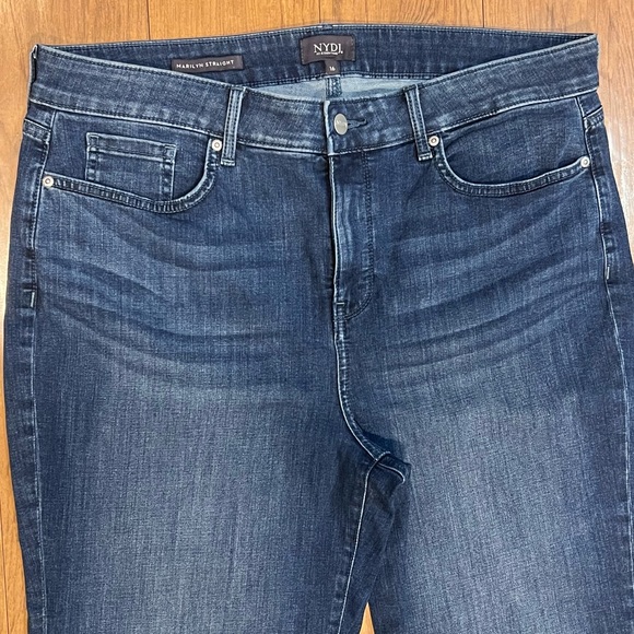 NYDJ Marilyn Straight Lift and Tuck Dark Wash Denim Cropped Capri Jeans Sz 16 - Picture 2 of 11